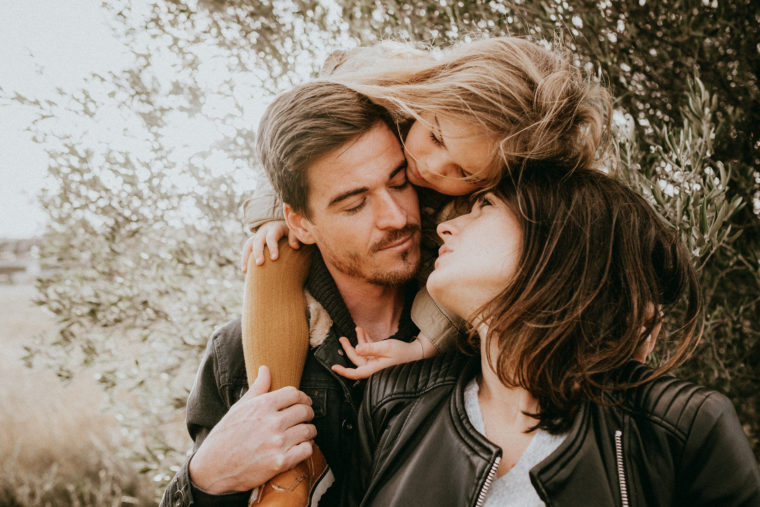 Séance famille & grossesse dans le Gard